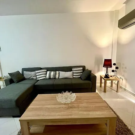 Daire Platform 357 Romanou Near Landmark *